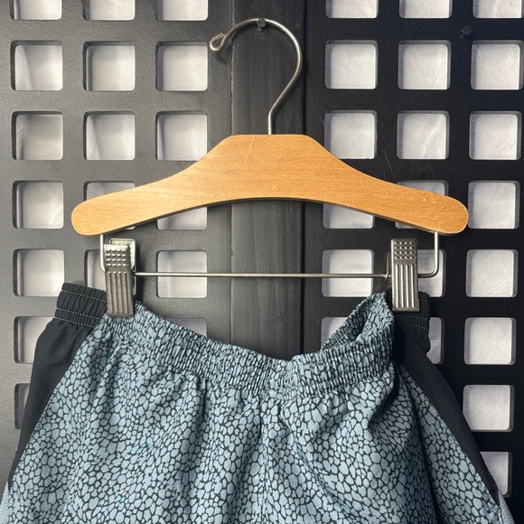 💙 Nike Dri-FIT Athletic Shorts Women’s Small Teal Pattern Drawstring Workout 💙 - Picture 4 of 13